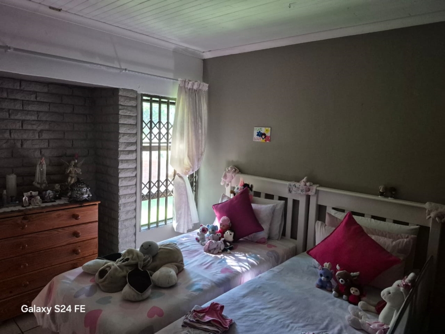 3 Bedroom Property for Sale in Safari Gardens North West